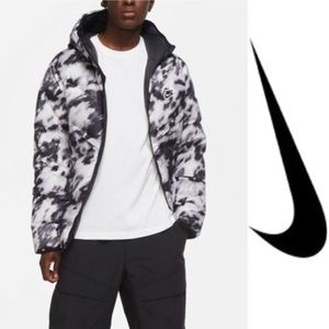 Nike Windrunner Hooded Puffer Jacket*NWT